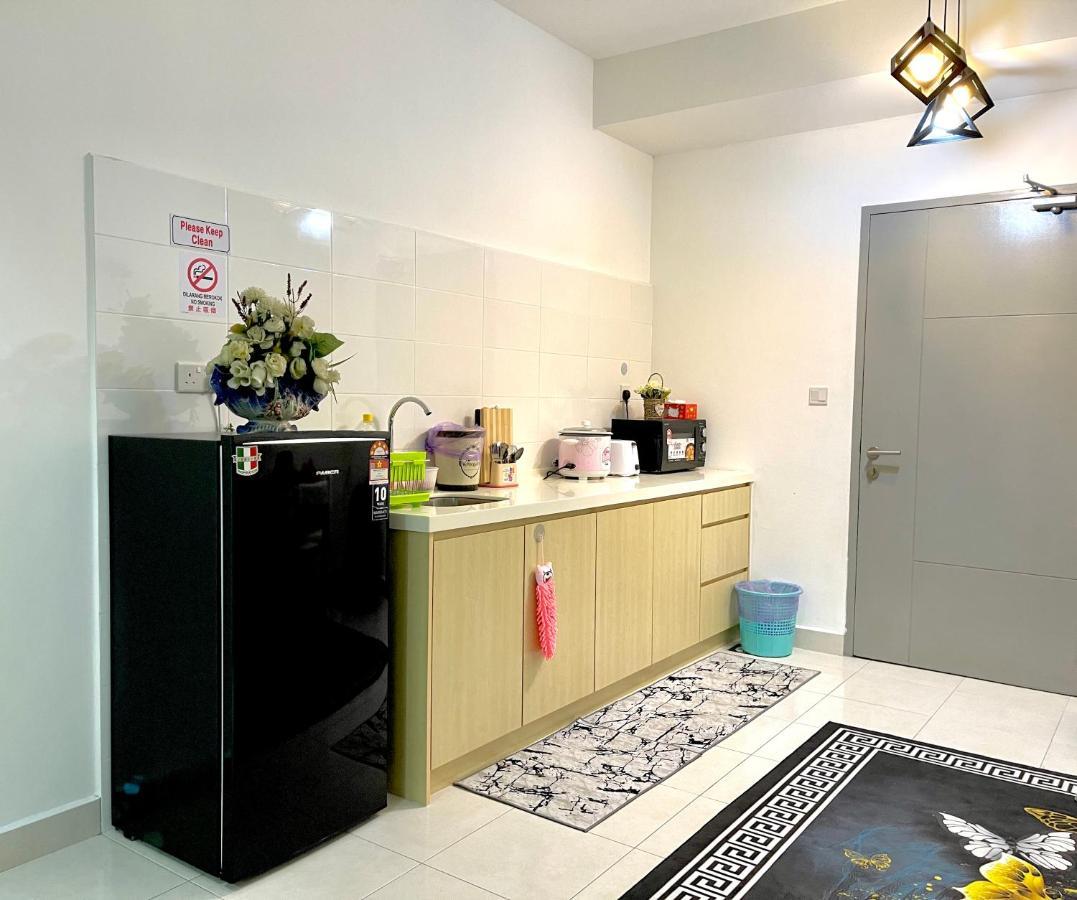קאג'אנג Mmg D'Tiara Homestay מראה חיצוני תמונה
