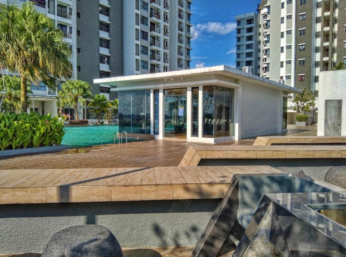 קאג'אנג Mmg D'Tiara Homestay מראה חיצוני תמונה